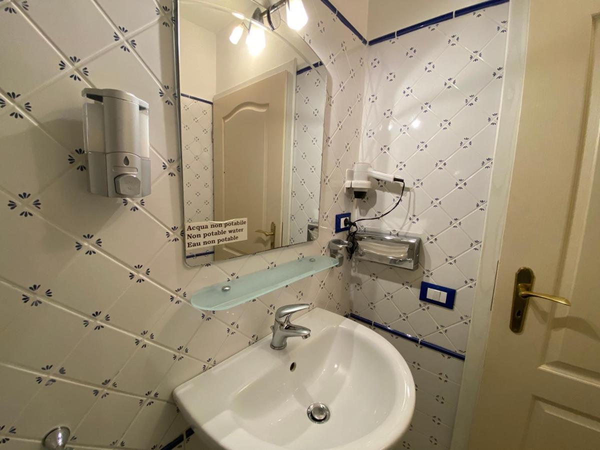 B&B Petite Maison Posada  Buitenkant foto